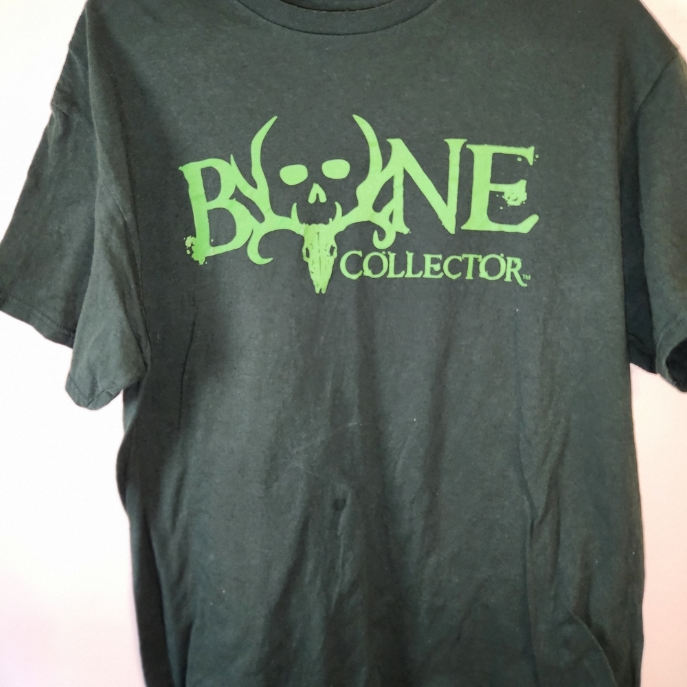 Bone Collector Black and Green Short Sleeve Tee - Picture 2 of 3